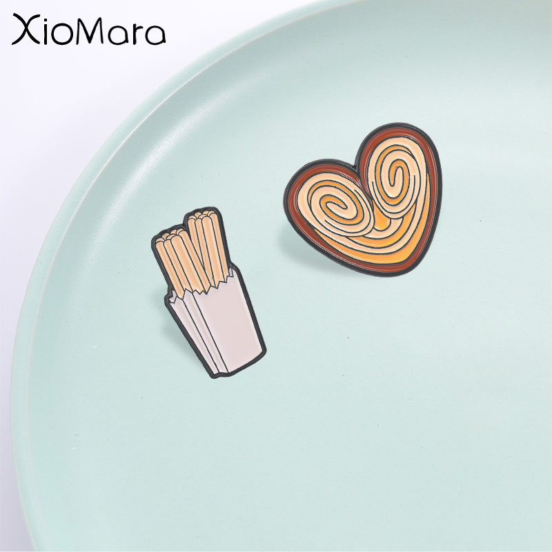 Funny Snack Enamel Pin, Churro - Food Lovers Snacks avaliação e preço